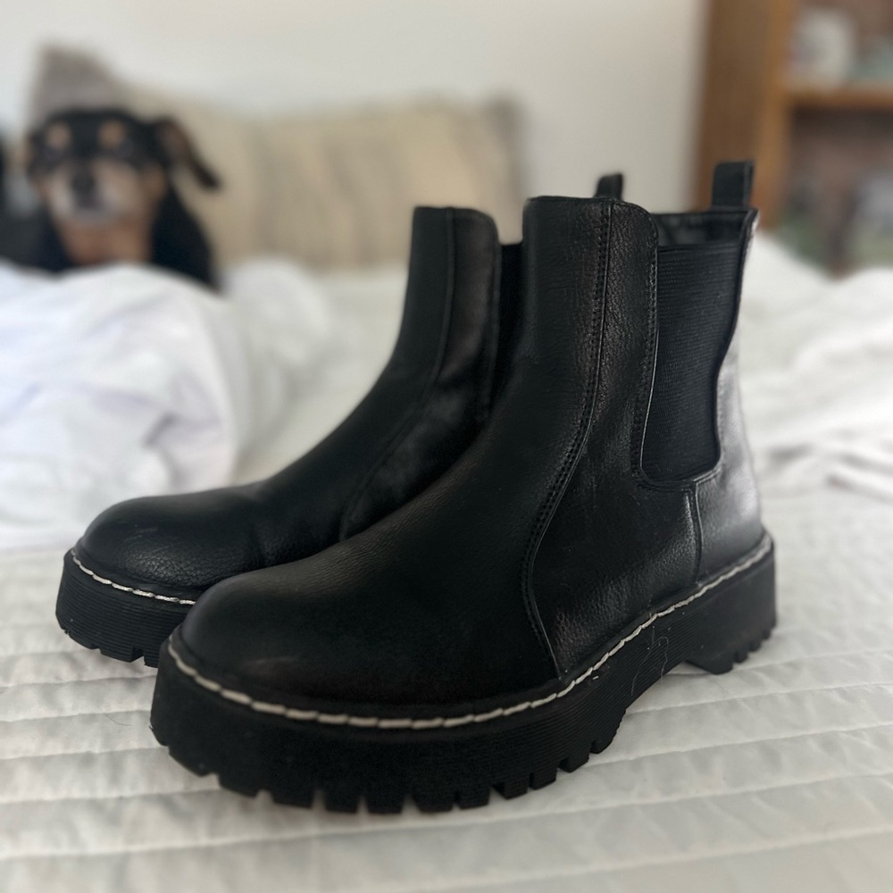 Sincerely Jules platform lugged sole Chelsea boots